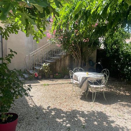 Appartement Avec Jardin En Ville リル・シュル・ラ・ソルギュ エクステリア 写真